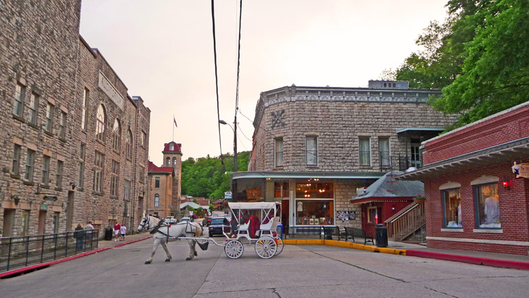 Eureka Springs downtown